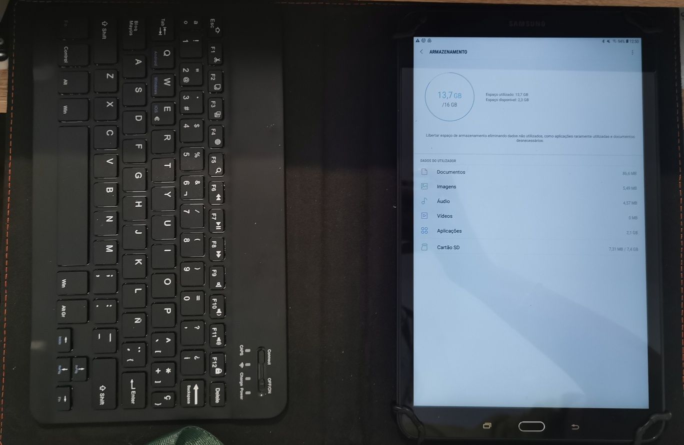 Samsung galaxy tab A com teclado