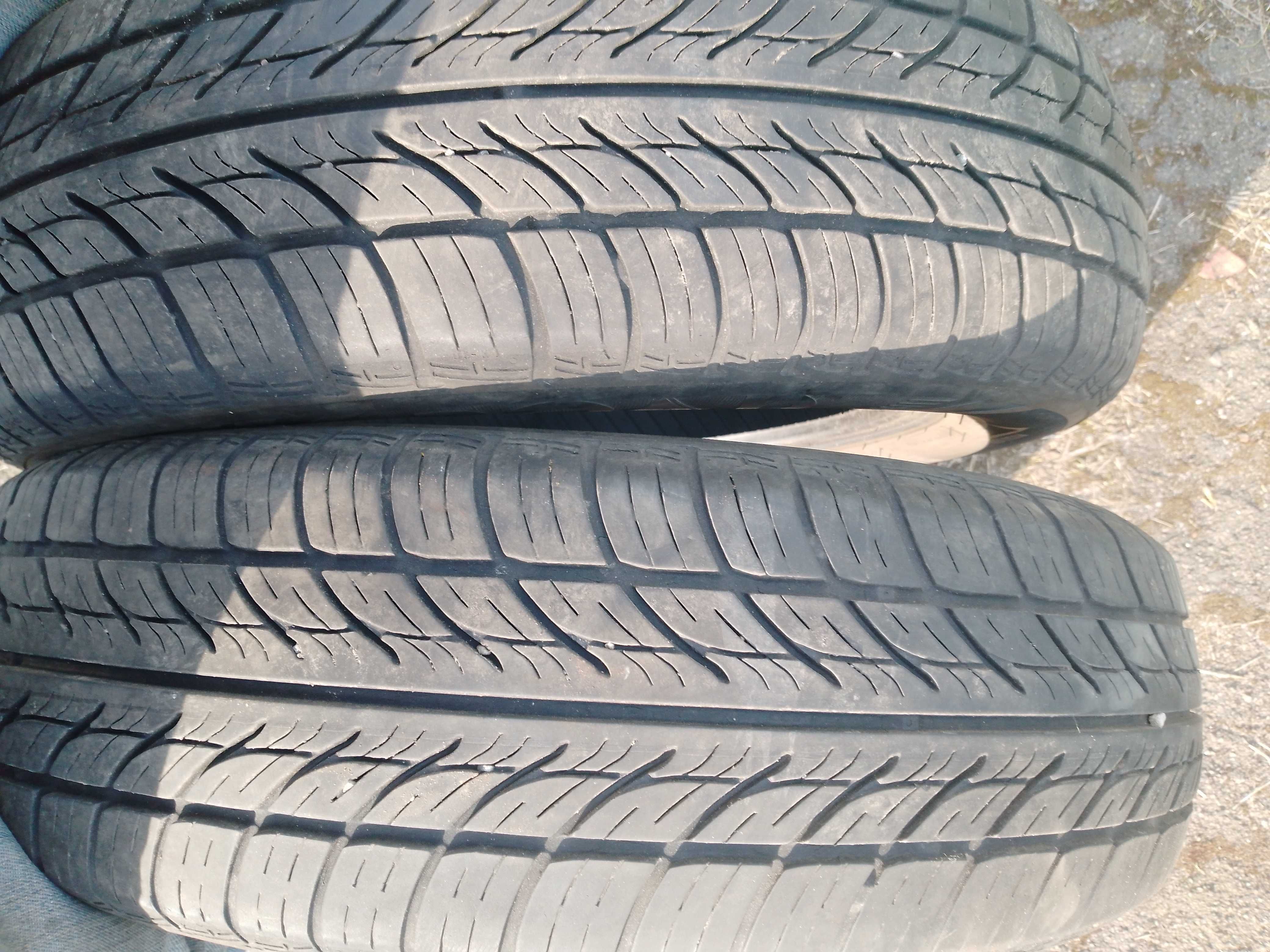 Продам літні шини б/в 165/70 R14.