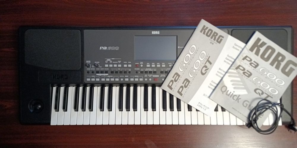 Продаю синтезатор Korg PA 600 в ідеальному стані