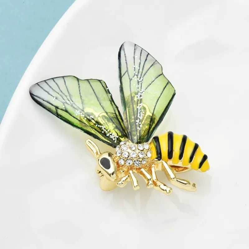 urokliwa broszka Pszczoła żywica emalia zieleń żółty