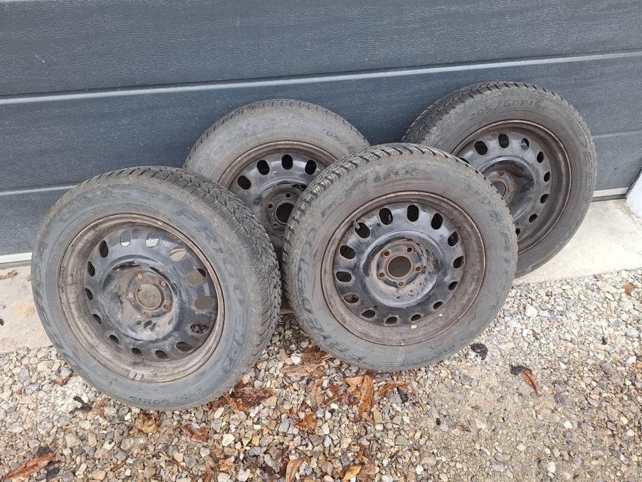 Koła 5x108. Felgi i opony zimowe 205/60/r16.