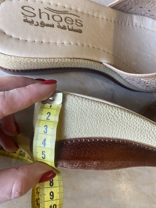 Шльопки/шкіряні шльопки/сандалі