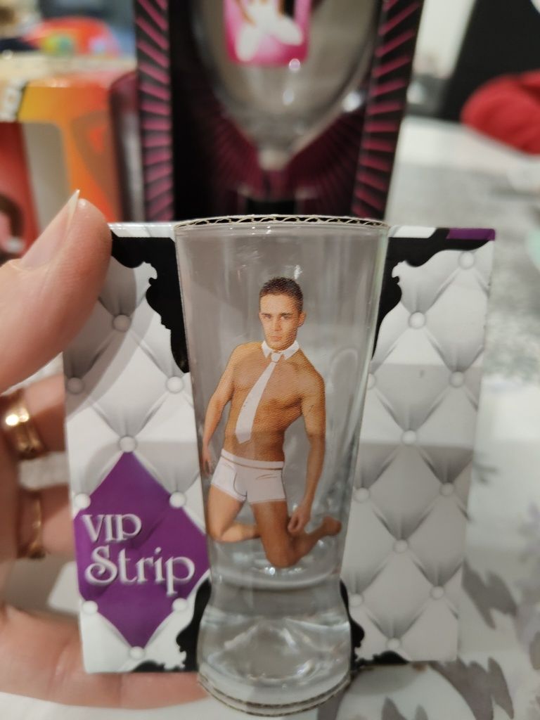 Kieliszek i kubek śmieszne prezenty