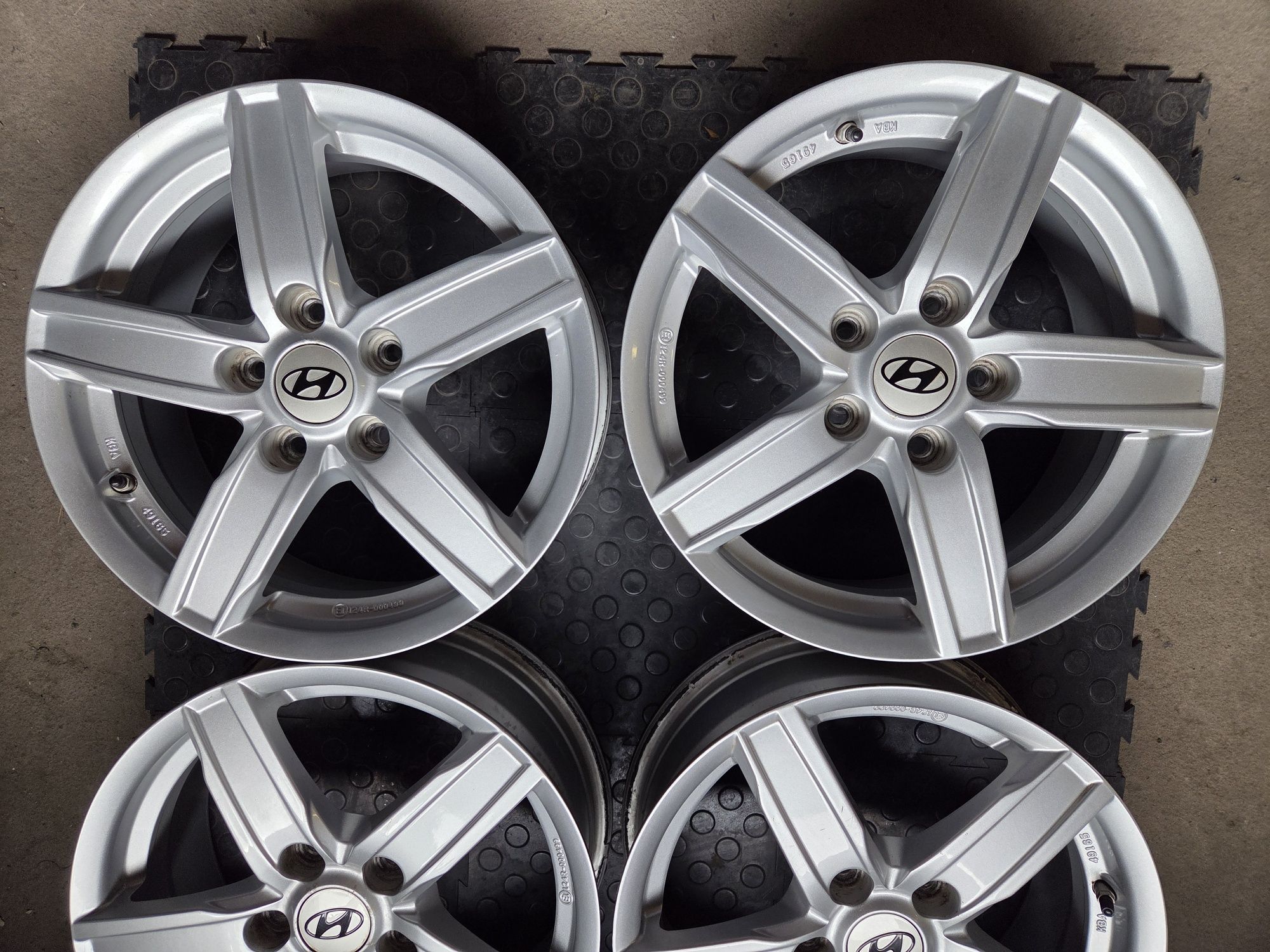 Felgi Aluminiowe 5x114,3 6,5Jx16 ET50 Huinday ix20 ix25 ix35 Tucson