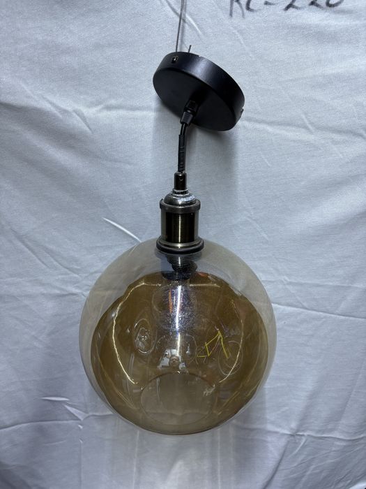 Candeeiros em bom estado