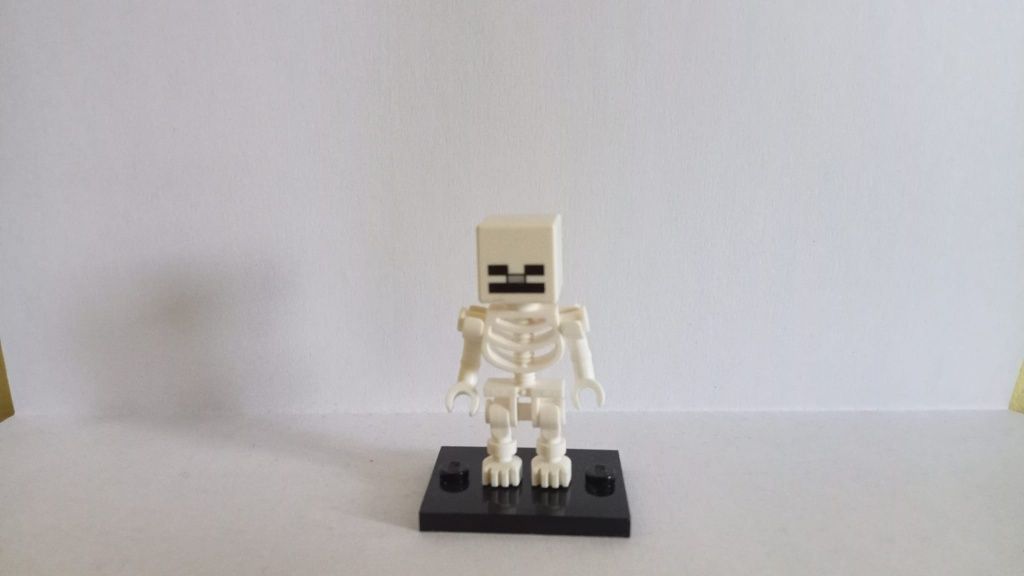 LEGO figurka Minecraft Szkielet