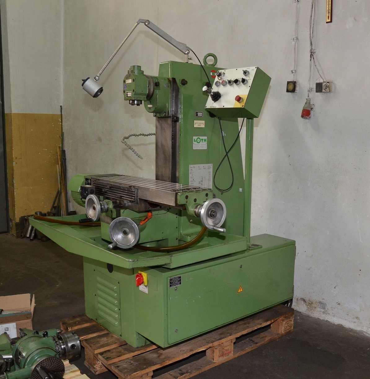 Frezarka Uniwersalna Hermle FW 801 Wyposarzenie Stan Fabryczny