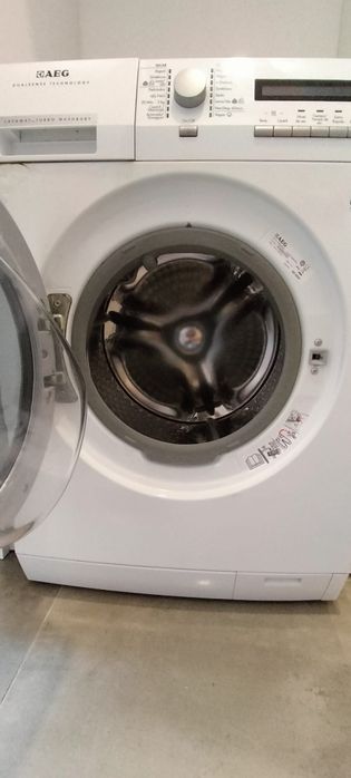 Máquina lavar e secar roupa