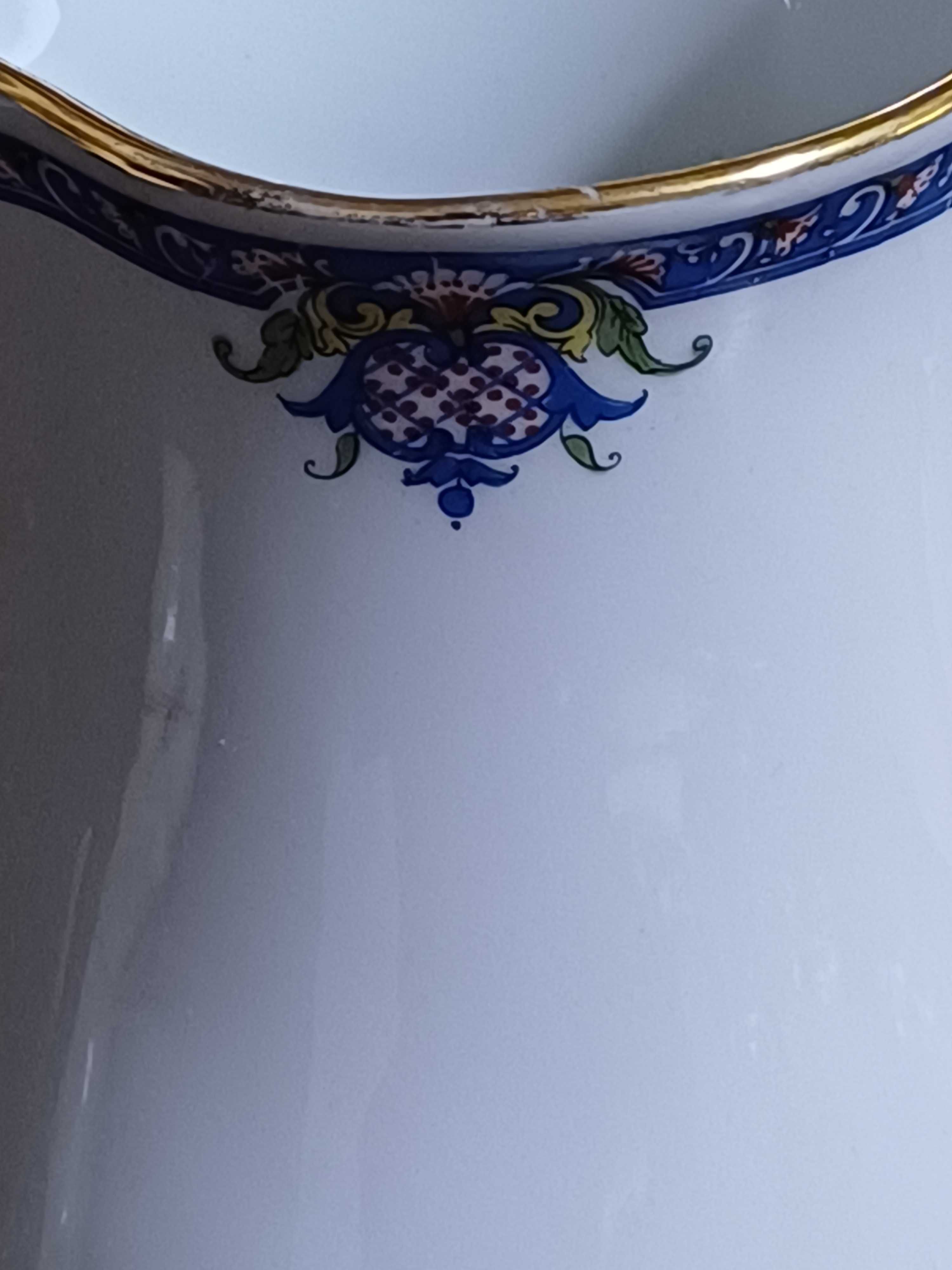 Mlecznik - dzbanuszek porcelana bez sygnatury z Francji (P.4141)