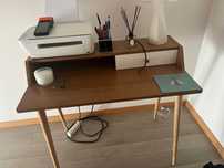 Secretaria como nova