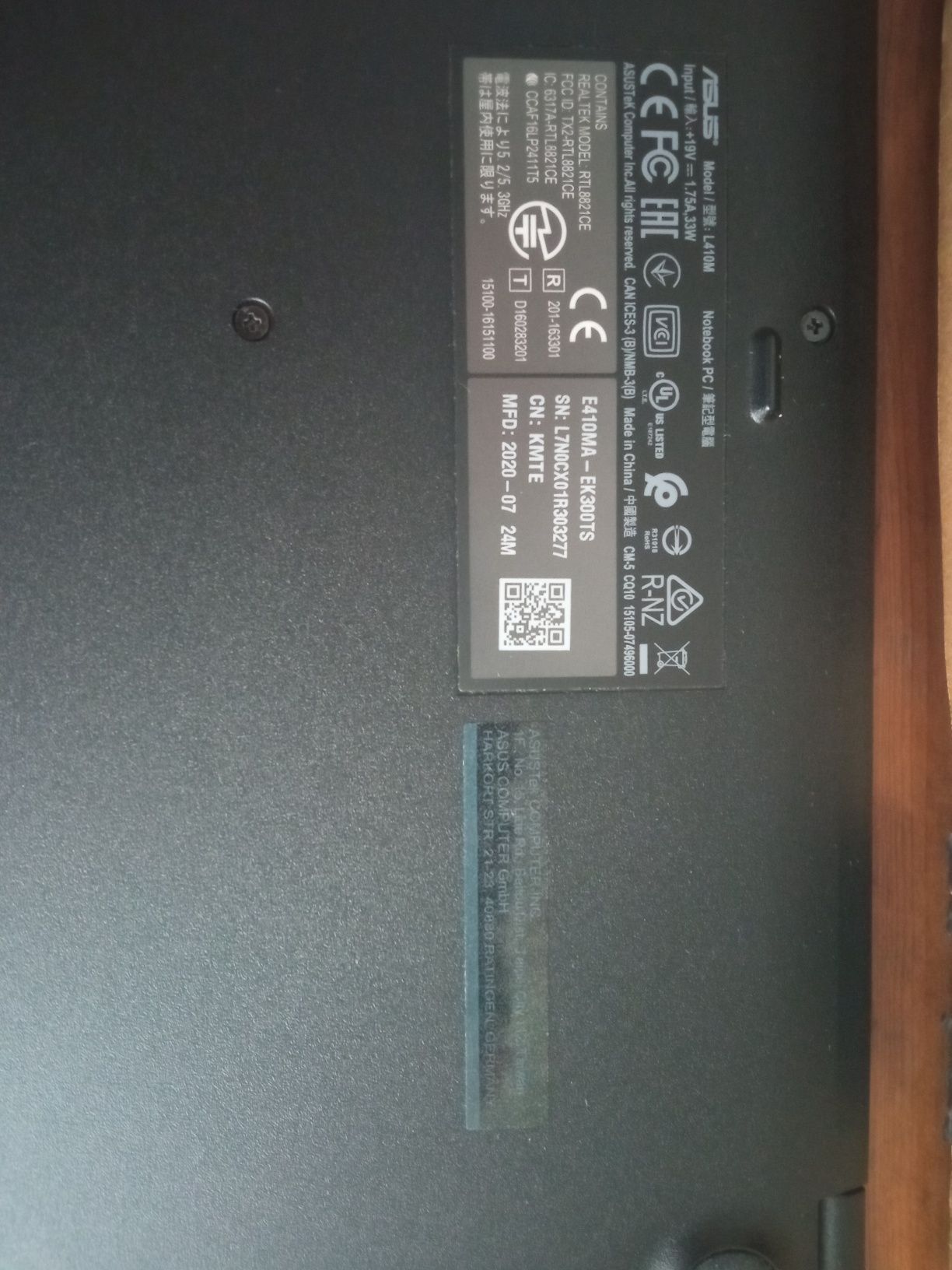 Laptop ASUS E410M jak nowy