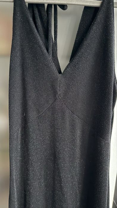 Sukienka czarna wieczorowa sylwestrowa brokat dekolt V