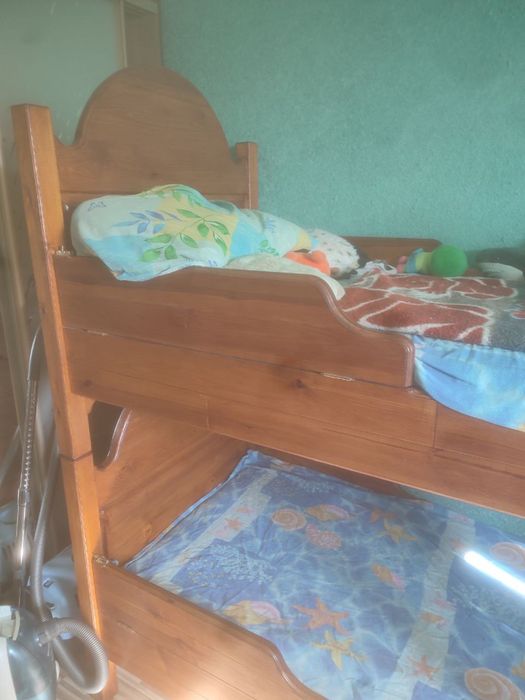 Кровать двухьярустная