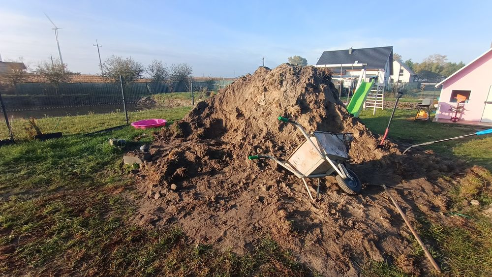 Oddam ziemia na wyrównanie terenu