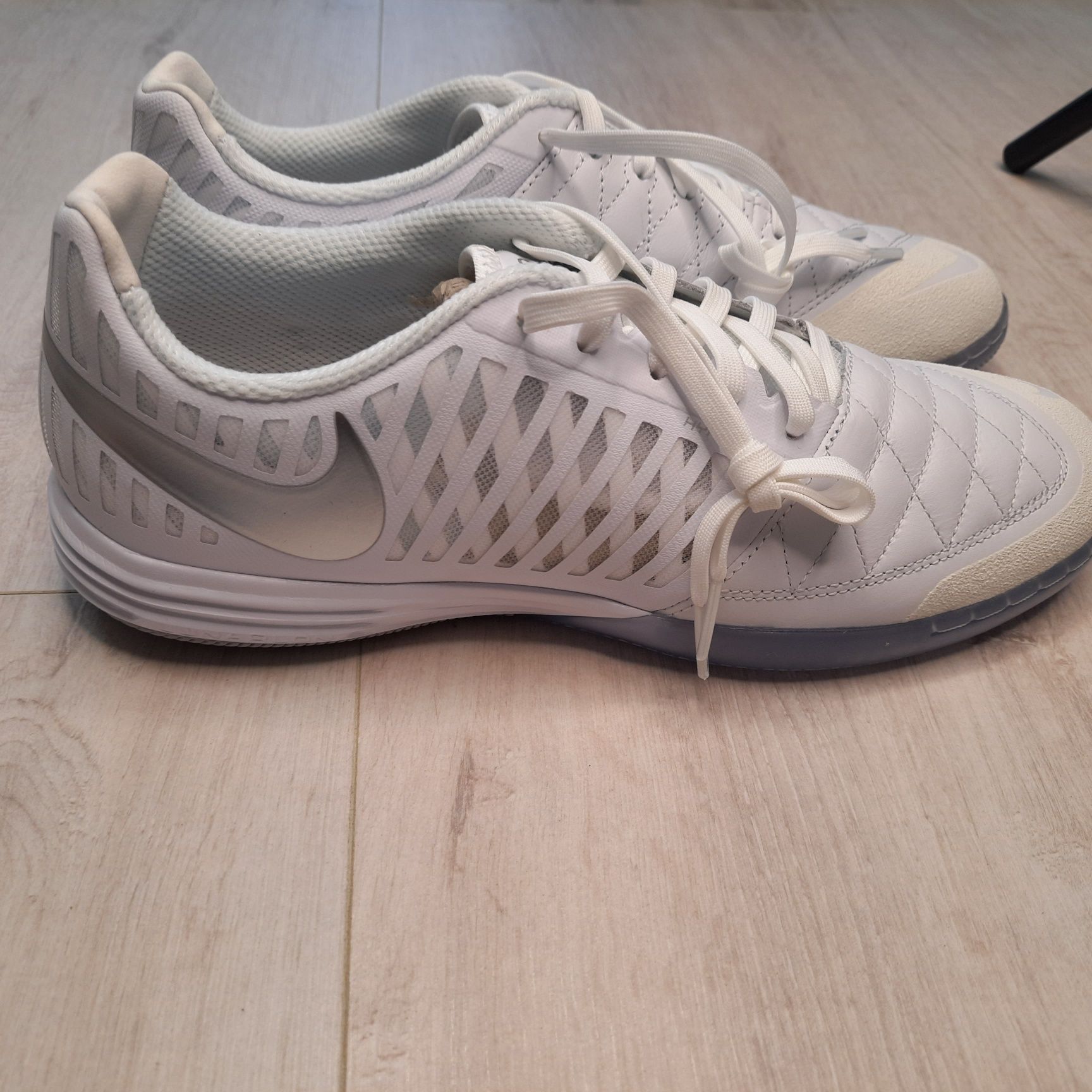Футзалки Nike Lunar Gato II IC 580456-105