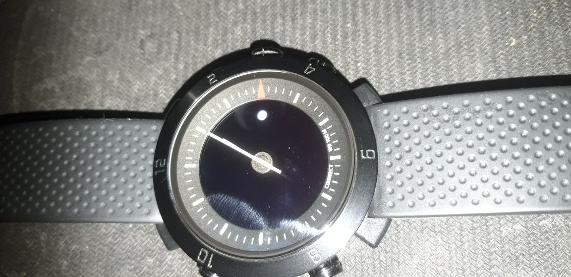 Zegarek Cogito,smartwatch.