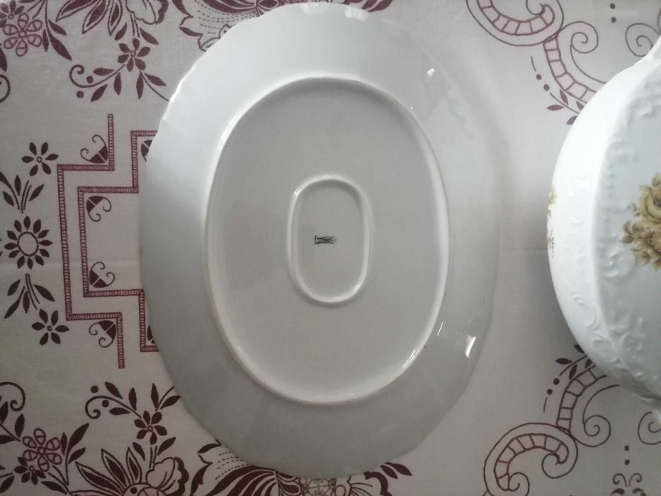 Terrina de porcelana fina para sopa  ou outros nova