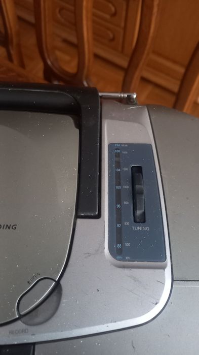 Radiomagnetofon tranzystorowy+cd Philips AZ 1010