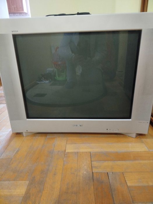 Віддам безкоштовно кінескопний телевізор. Самовивіз.