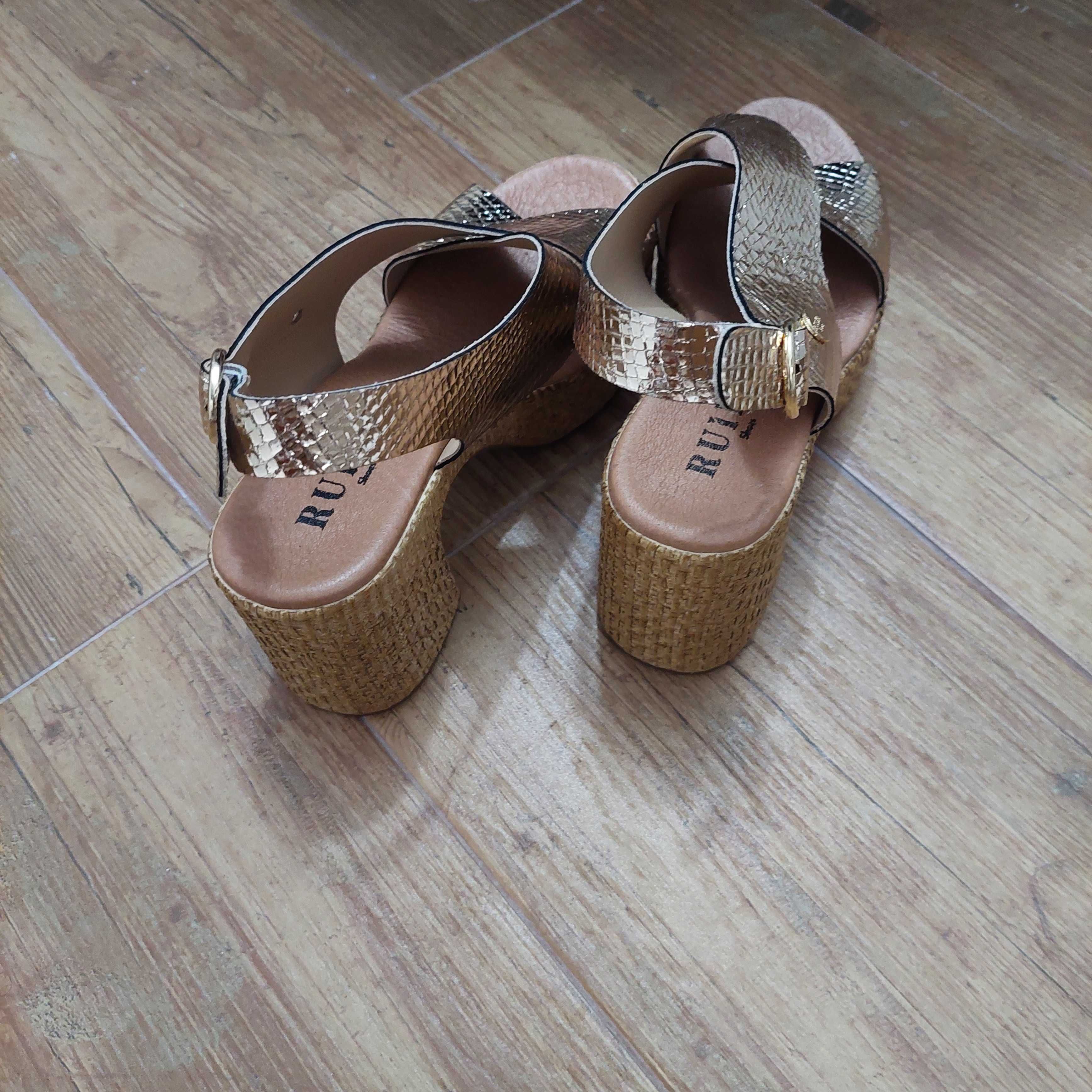 Sandalias RUIKA dourado