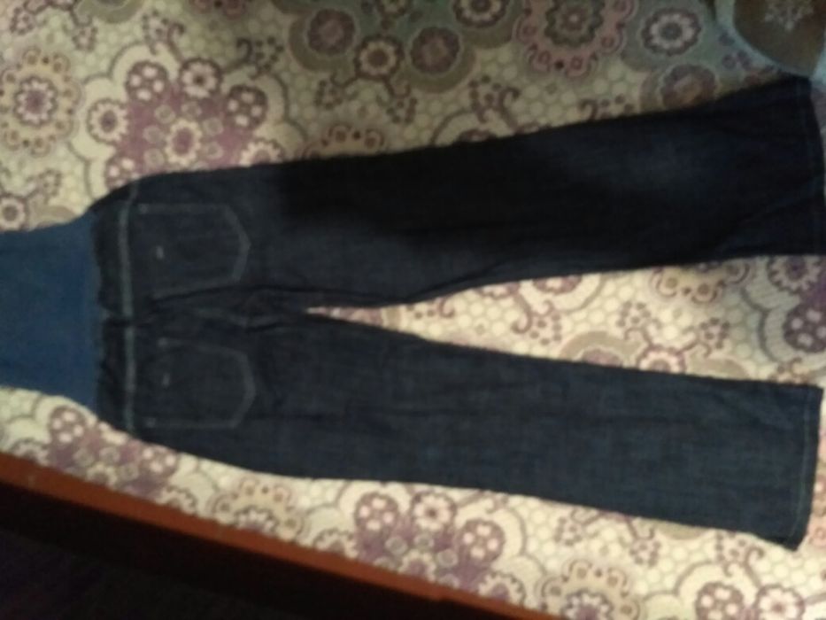 Продам тонкие весенне- летние джинсы для беременных