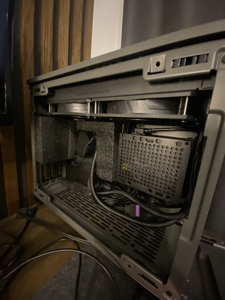 Корпус ПК Cooler Master MasterBox NR200P MAX Mini-ITX 850W та водянка