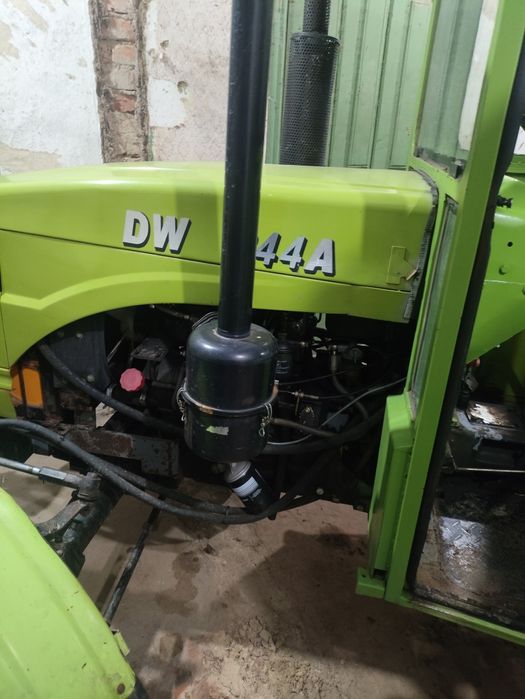 DW продам трактор