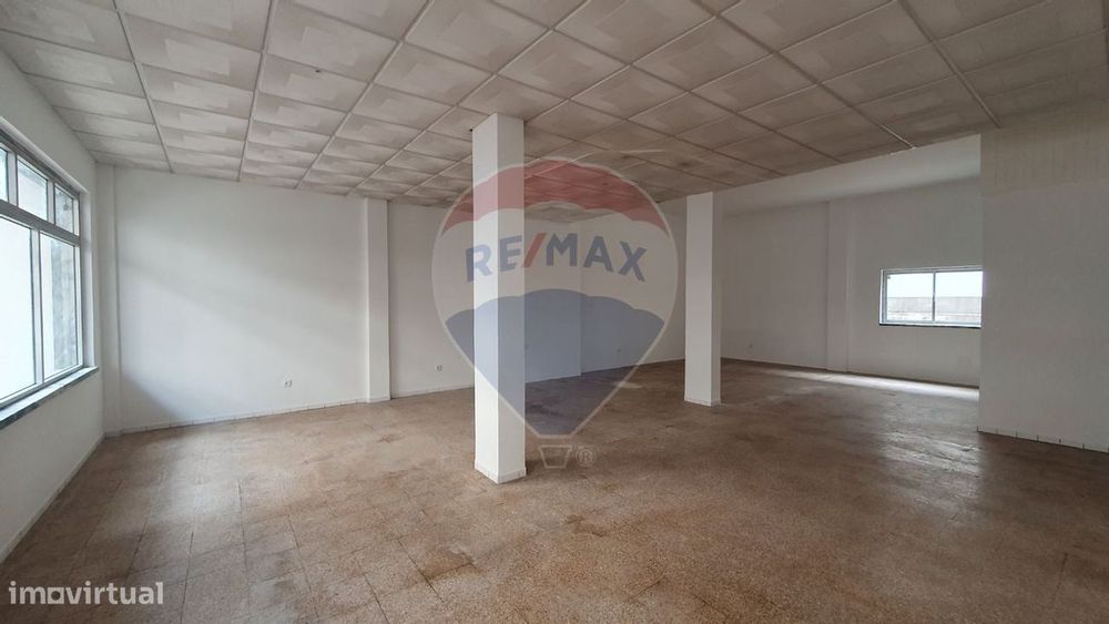 Loja T0 para arrendamento