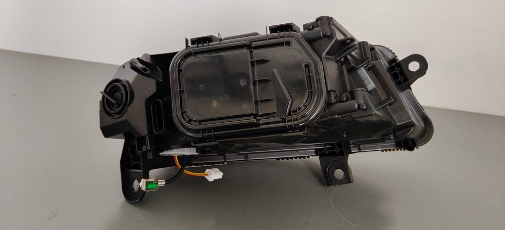 Lampa Przod Led Xenon Skrętny Audi A6 C6 4F Lift 08-11r NOWA Hella