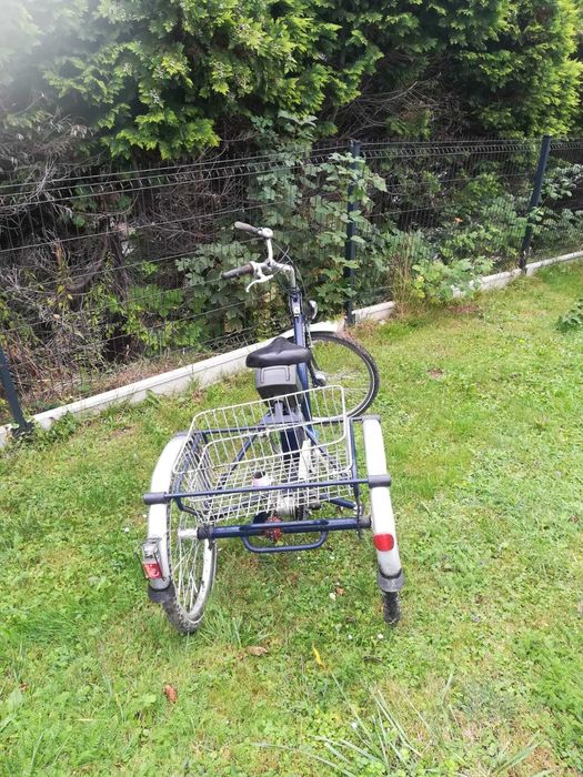 Rower trzykołowy z napędem elektrycznym