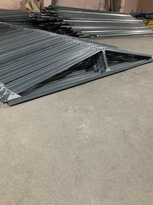 Трикутники для встановлення сонячних панелей