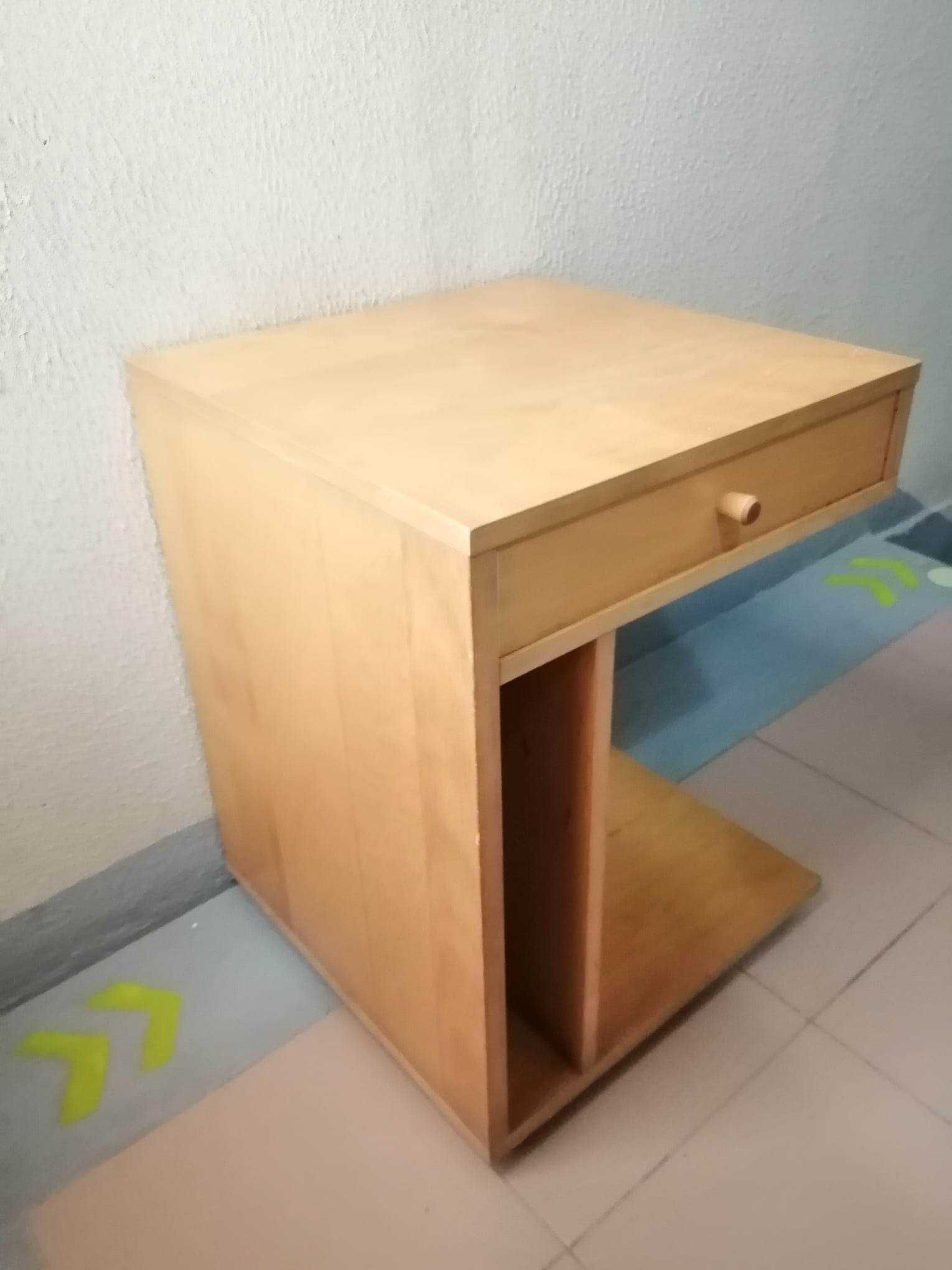 Mesas de Apoio / Side tables