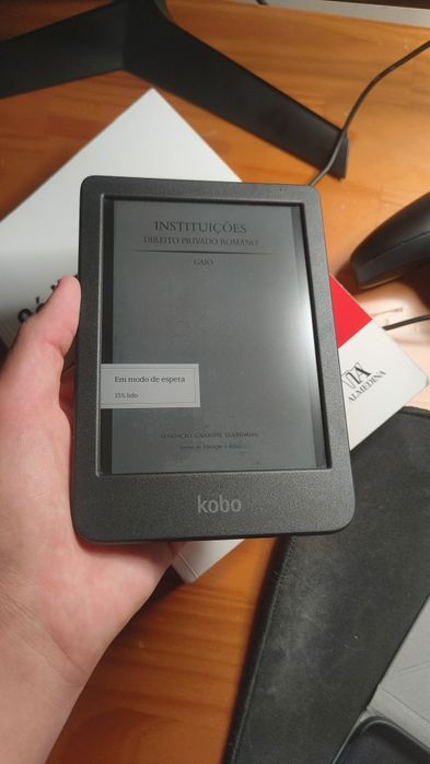 Kobo Clara Colour + Capa SleepCover *COMO NOVO*