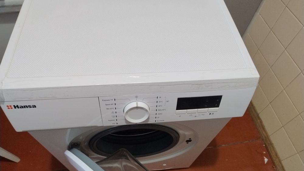 Продам пральну машинку  Hansa WHN610D1W