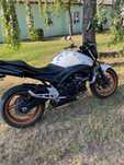 Сузукі GSR 400 .