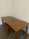 Mesa de Madeira e Bancos