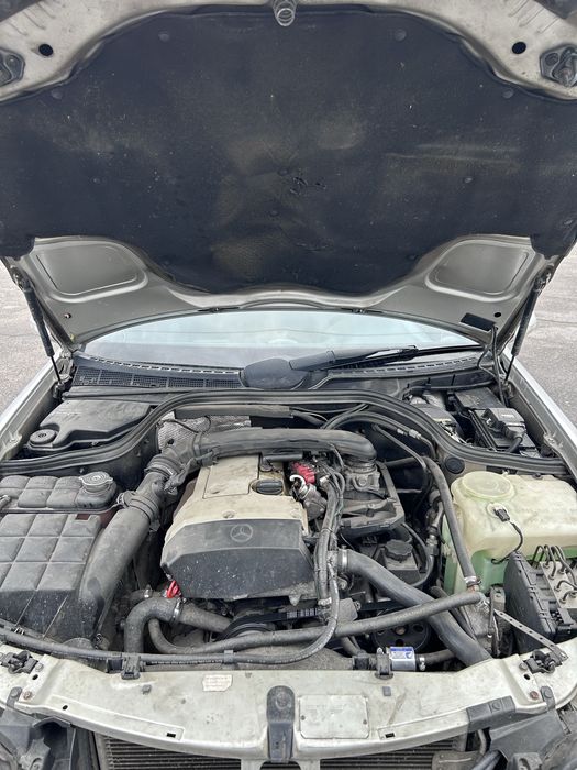 Продам Mercedes CLK 200 W208