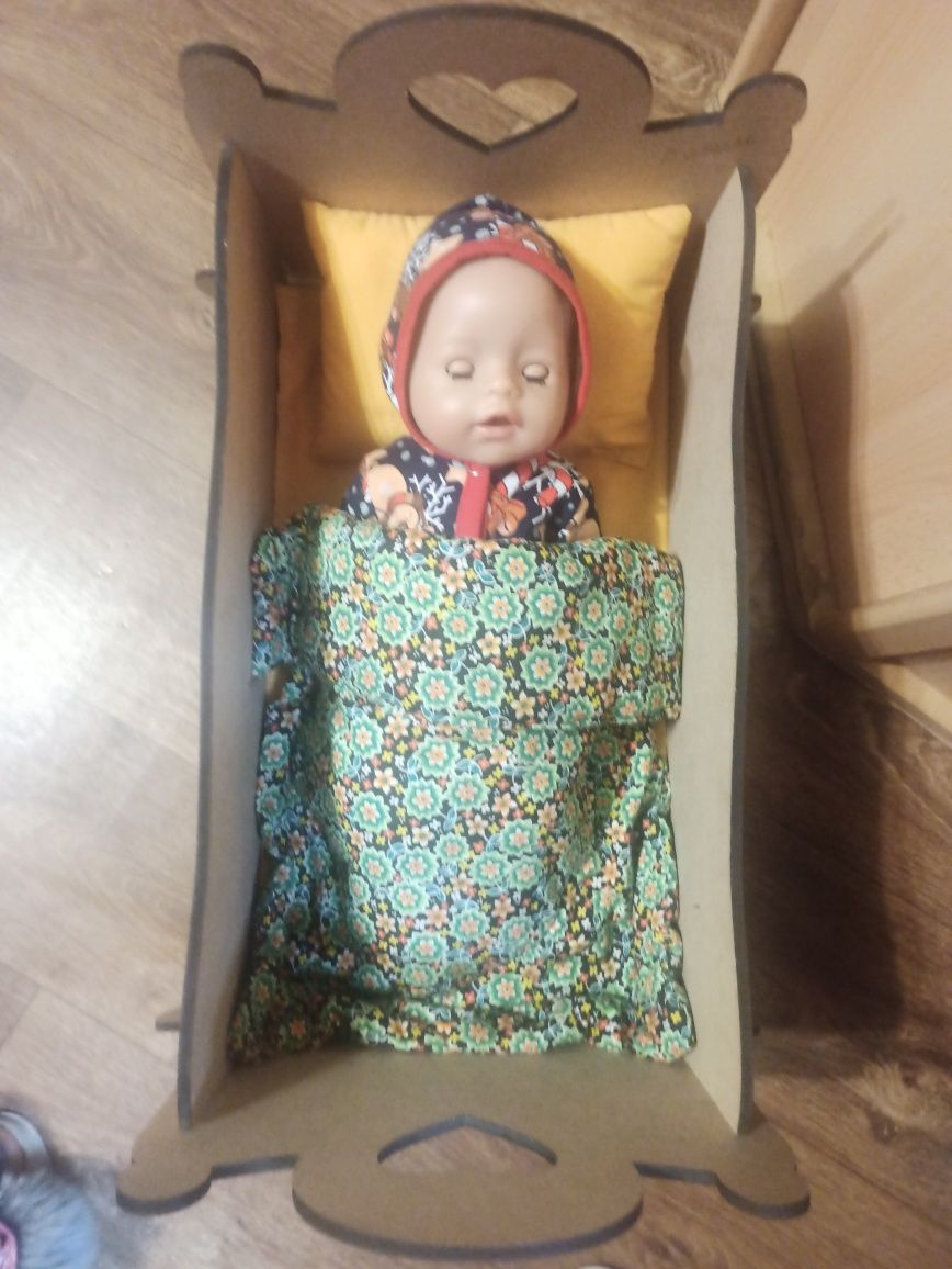 Кроватка- качалка для кукол  беби Борн