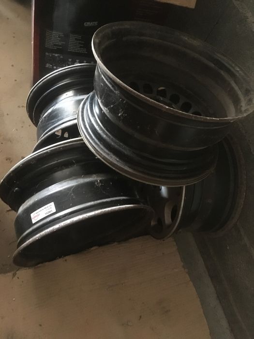 4 jantes mais 3 jantes mais 4 peneus razoaveis