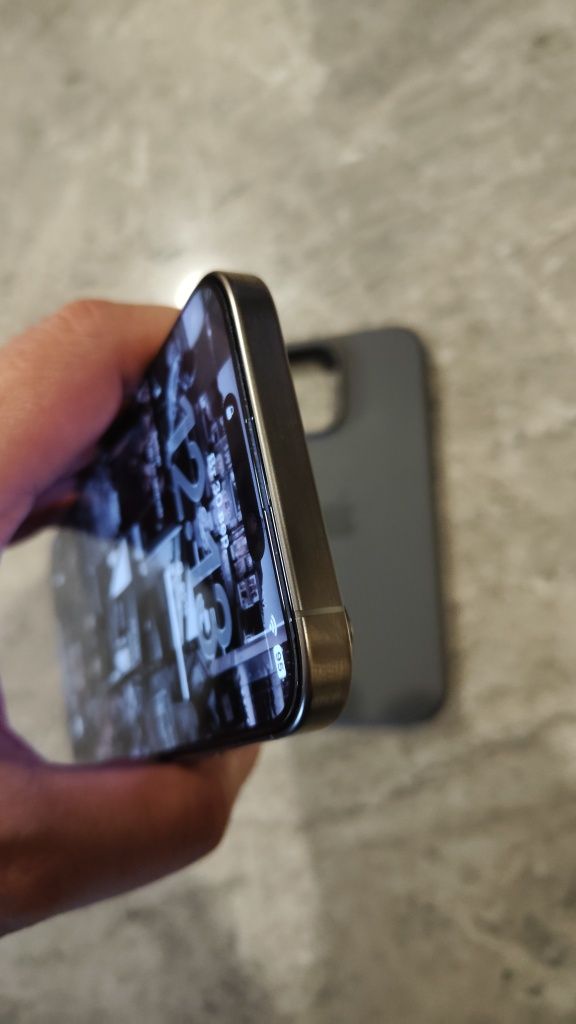 Iphone 16 pro max 12/256 Natural Titanium Newerlock