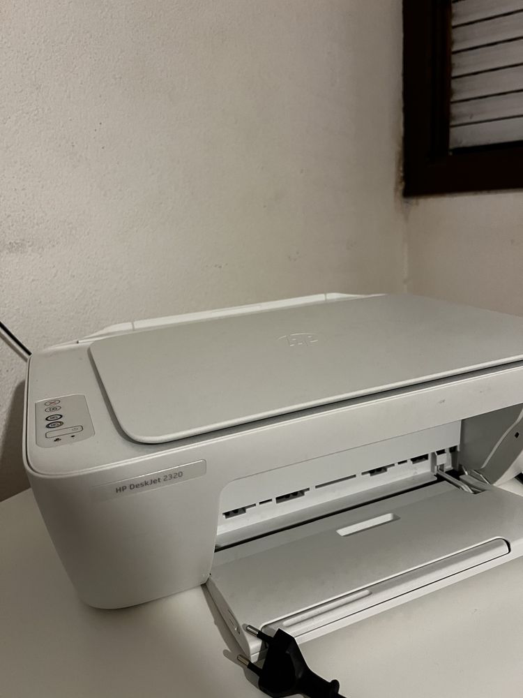 Impressora HP DeskJet 2320 – Jato de Tinta A4, Alta Resolução