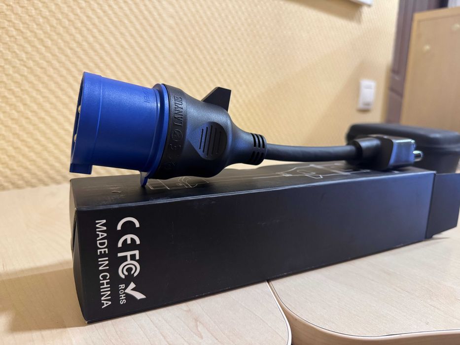 Адаптер для зарядного пристрою Tesla Gen 2 (32A 7.3 kWt)