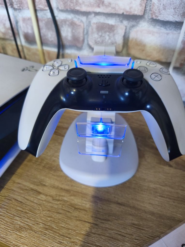 PlayStation 5 com 1 comando