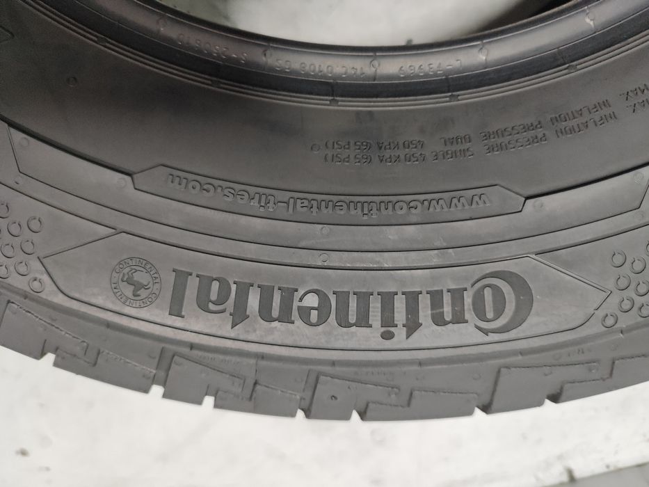 2 pneus semi novos continental 215/70R15C Oferta dos portes