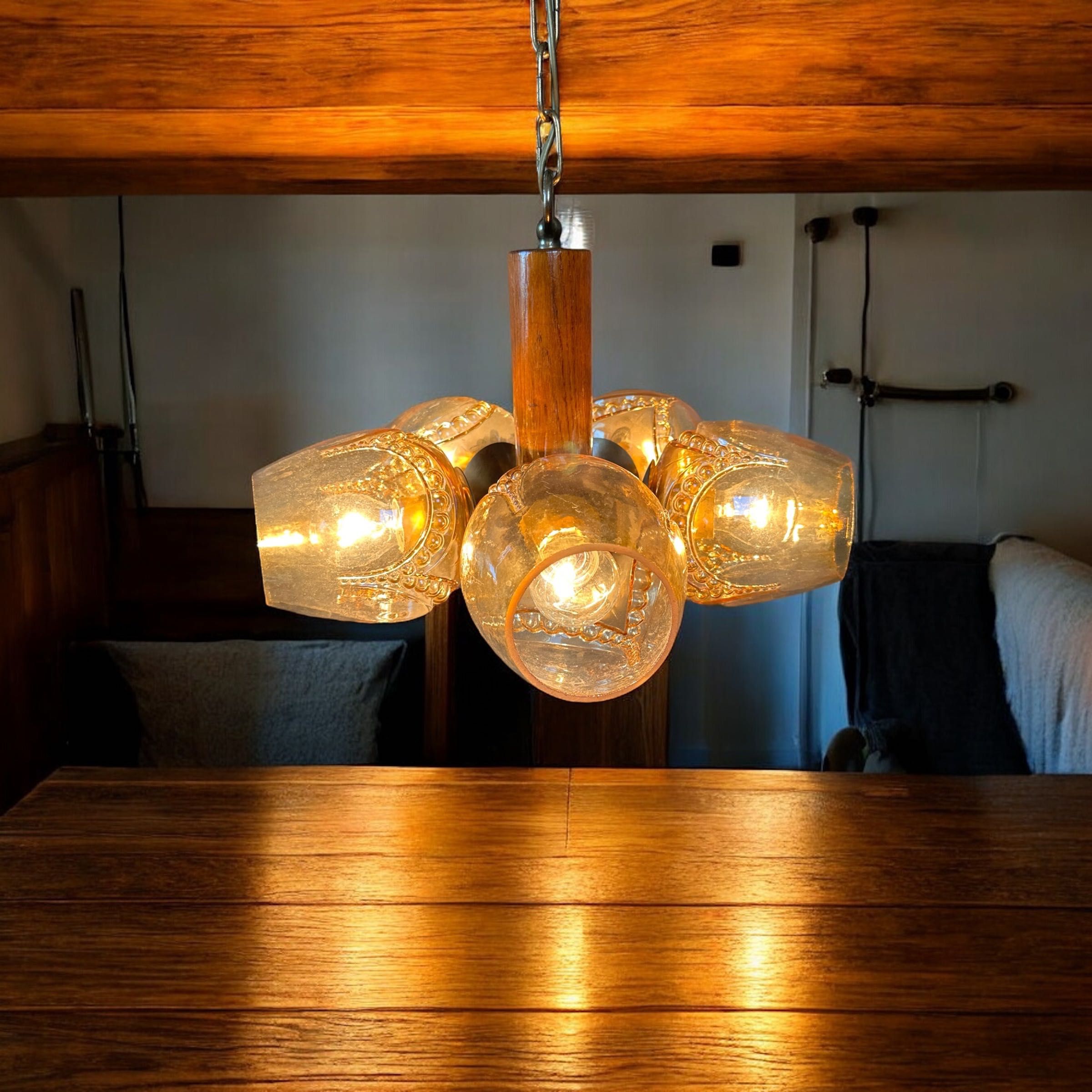 Rustykalna lampa wisząca Vintage Niemcy lata 70-te, mosiądz drewno
