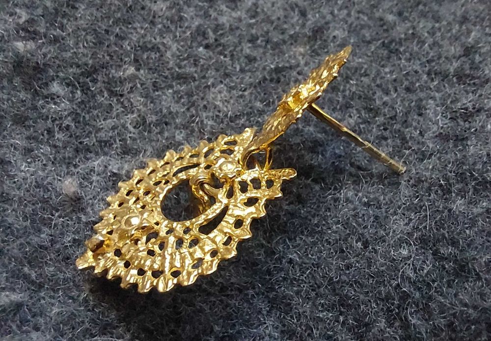 Brinco em Prata com banho de ouro.