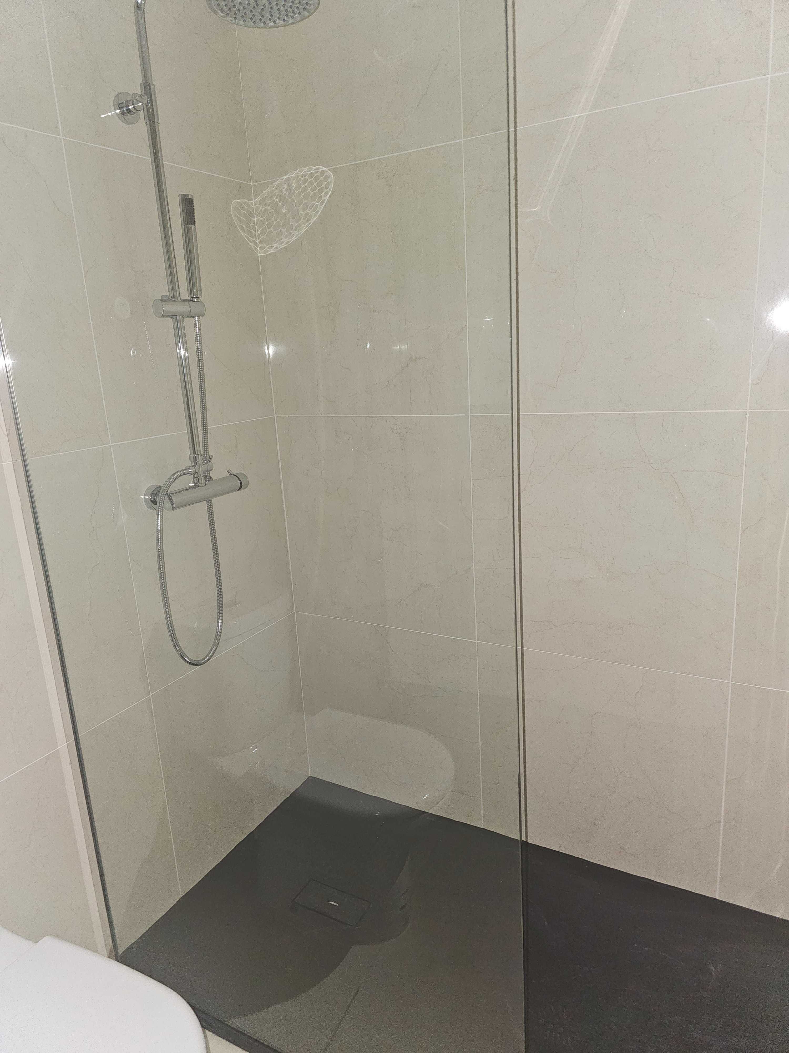T1 Duplex Premium mobilado e equipado para Arrendamento