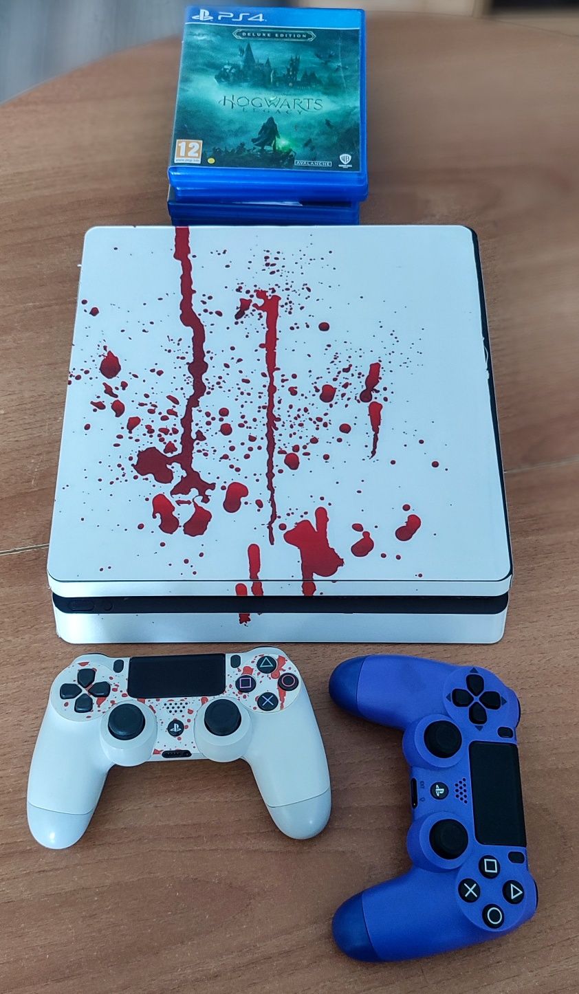 Ps4 slim 1tb 2 comandos 4 jogos