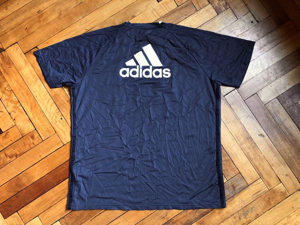 Бомбовая мужская спортивная футболка Adidas Manchester United оригинал