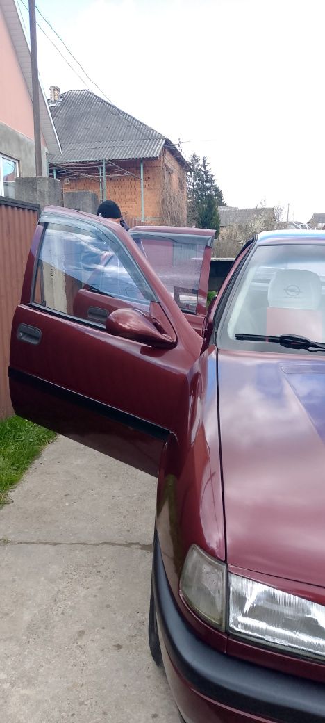 опель вектра дуже хороший стан без жодного підкрасу